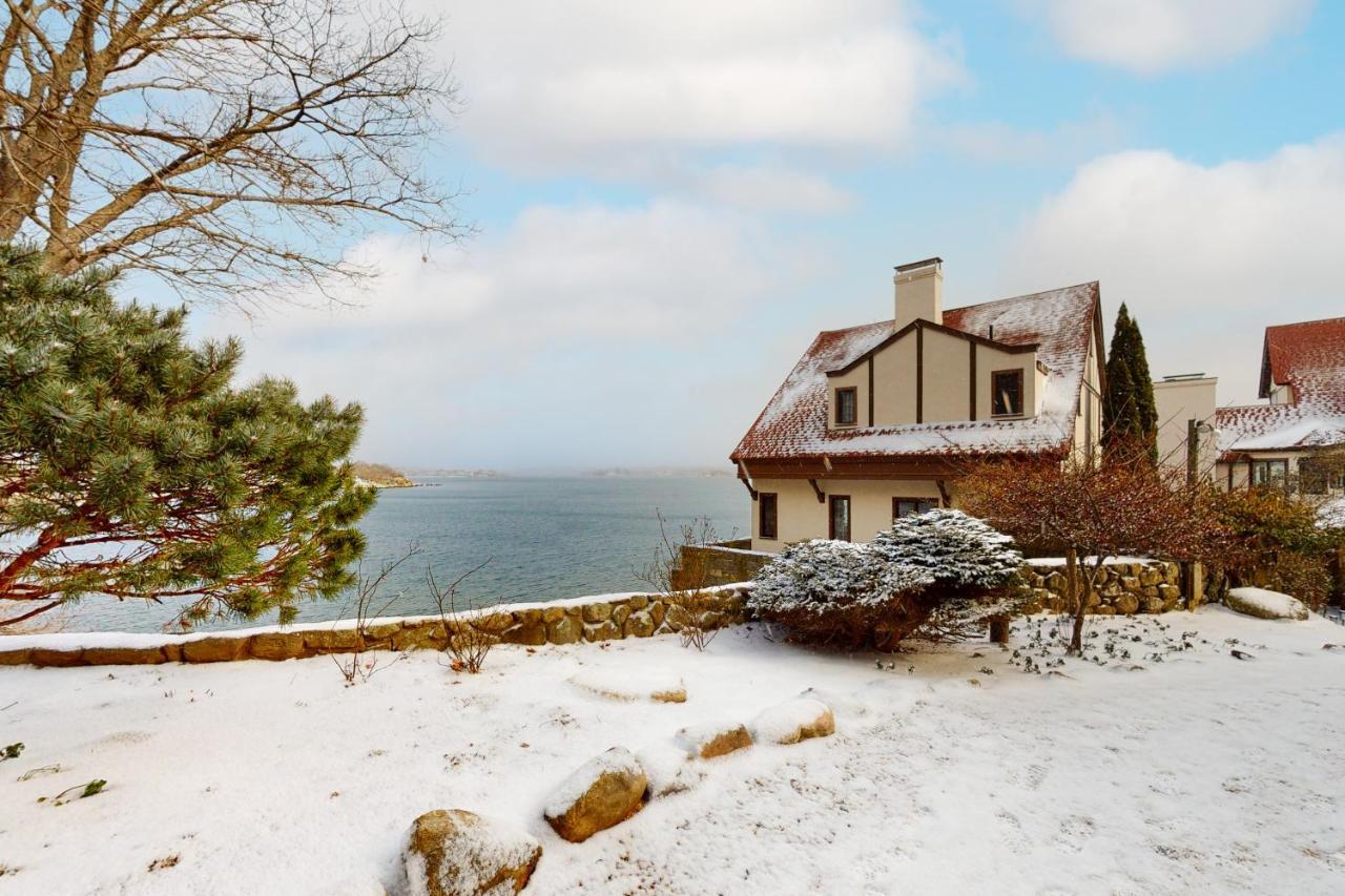 Point Radio Cottage Gloucester Exterior photo